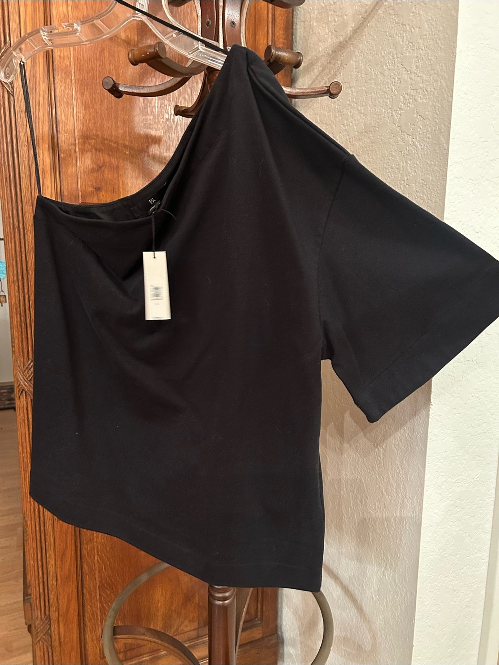 NWT Banana Republic Black One-Shoulder Short Sleeve Top Size L